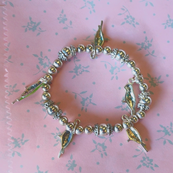 NEW Bird Charm Bracelet with Silver Beads Stretch Cord Handmade by Jackie NWT - Picture 8 of 8